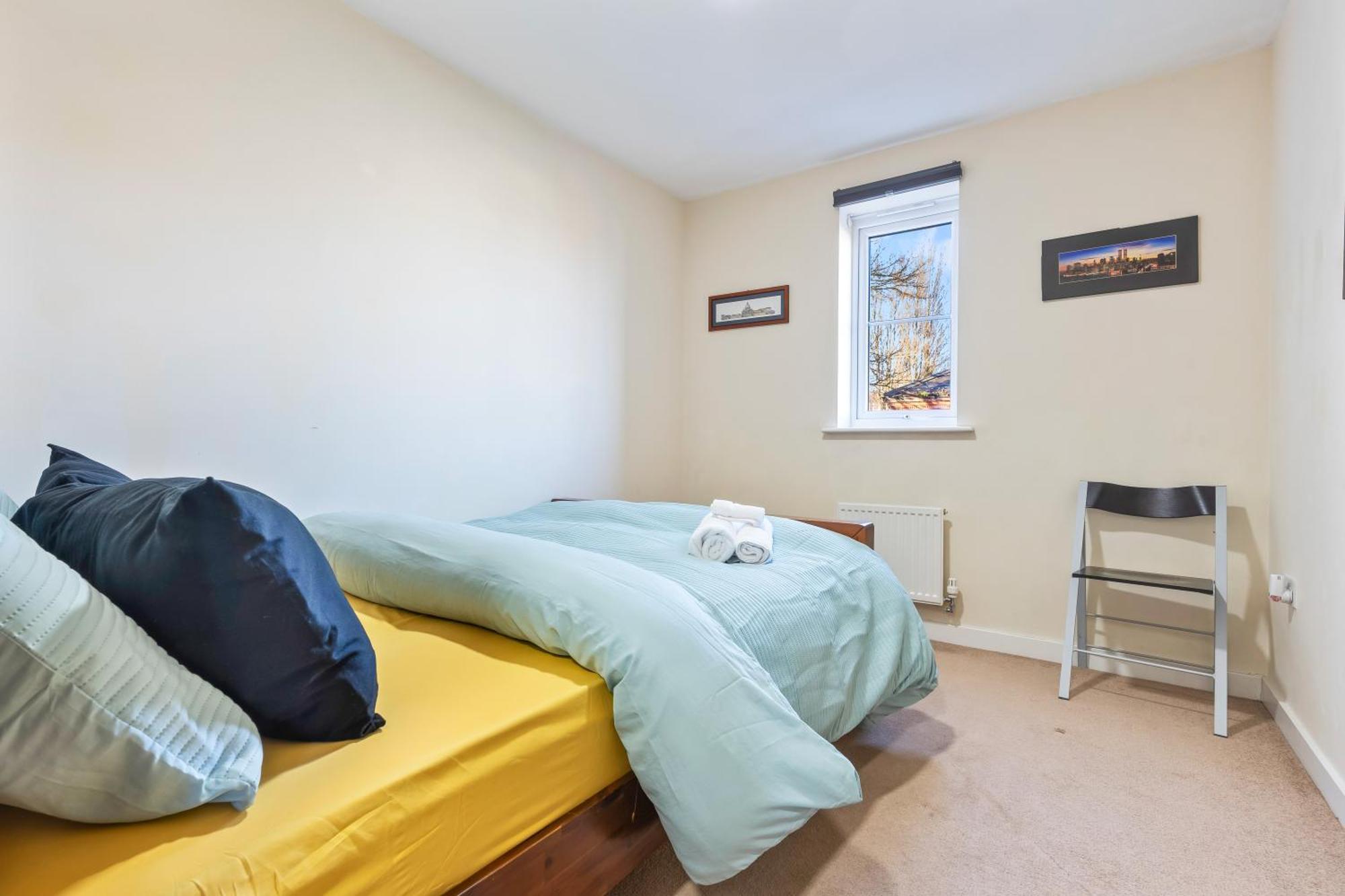 Balmoral Court -sleeps 6 -free Parking With Workstation & High-speed Wifi Birmingham
