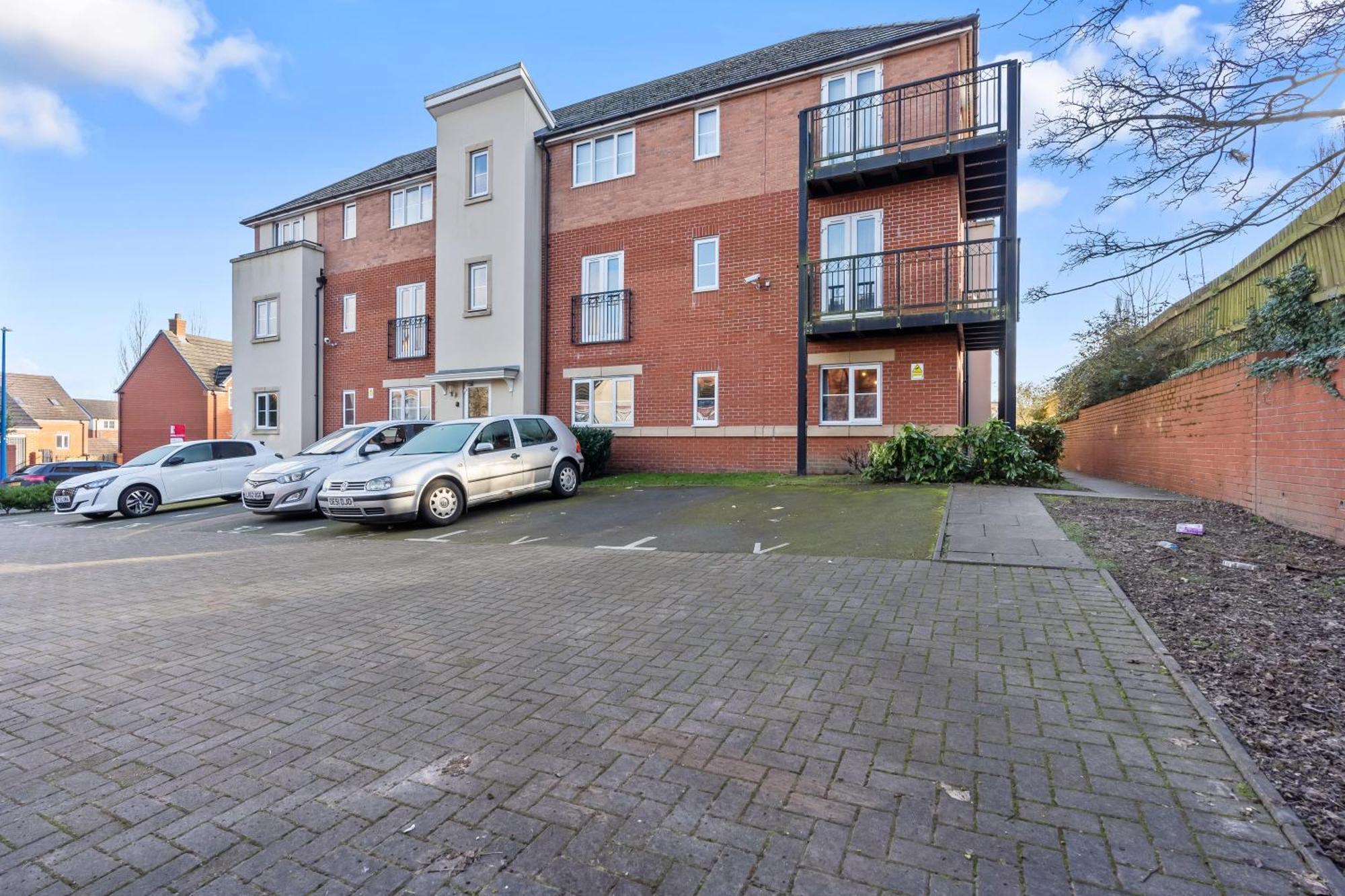 Apartment Balmoral Court -sleeps 6 -free Parking With Workstation & High-speed Wifi Birmingham